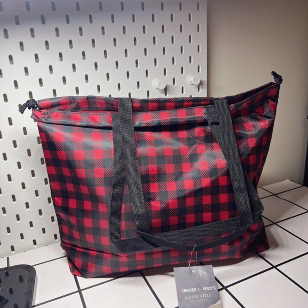 NWT Macys Red & Black Buffalo Check Plaid Nylon Large Drawstring Eco Tote Bag
